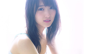 【M310】[菅井友香] 1st写真集 フィアンセ126P